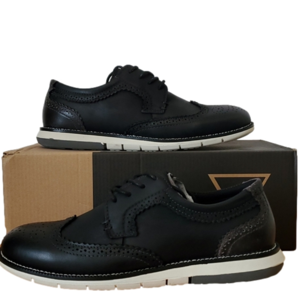 Vanc Co Drake Leather Wingtip Oxford in Black NEW
